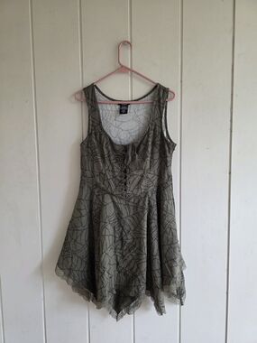 Hot Topic Cosmic Aura Green Chain Spiderweb Hanky Hem Dress Size Large